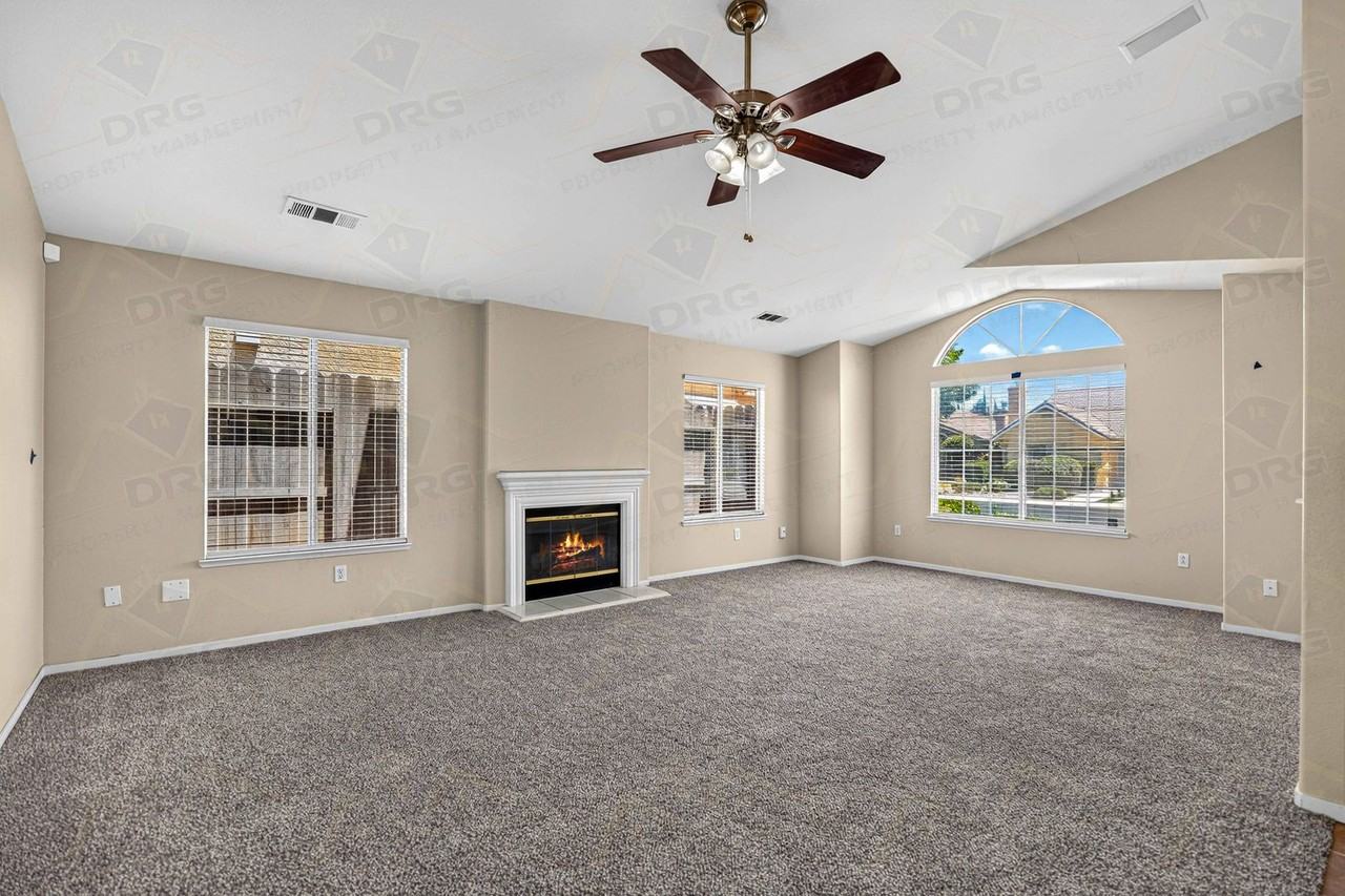 2713 Mozart Dr - Photo 5 of 33
