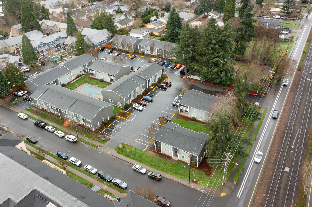 One Month Free on All Leases | Firwood Station | Recently Renovated Pet - Photo 2 of 29