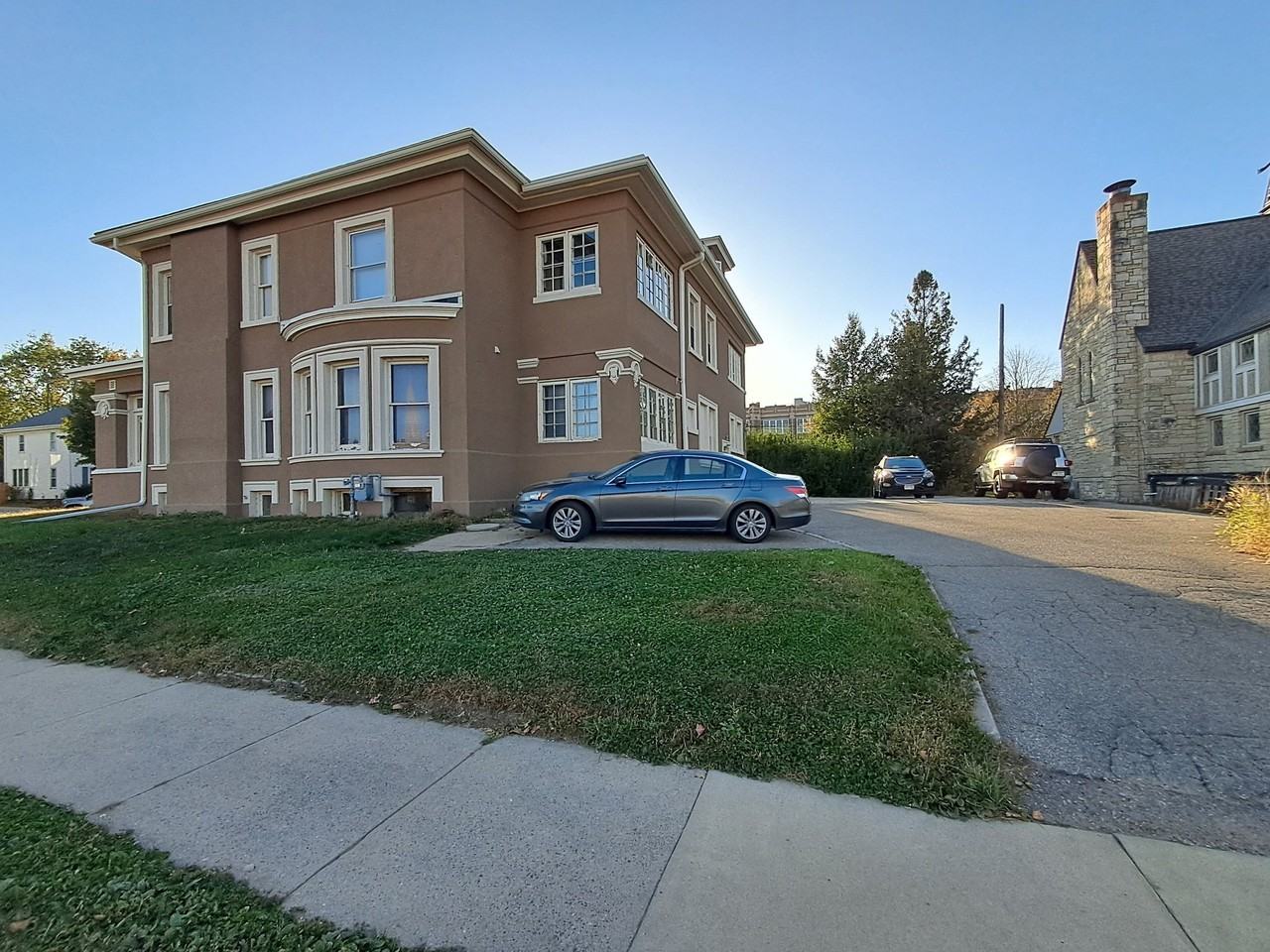 300 2nd Ave Sw #4 - Photo 5 of 45