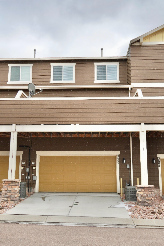 5609 Shamrock Hts - Photo 2 of 39
