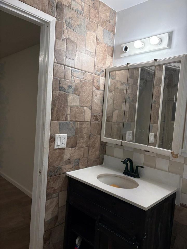 86 Huntington Cir #NA - Photo 3 of 14