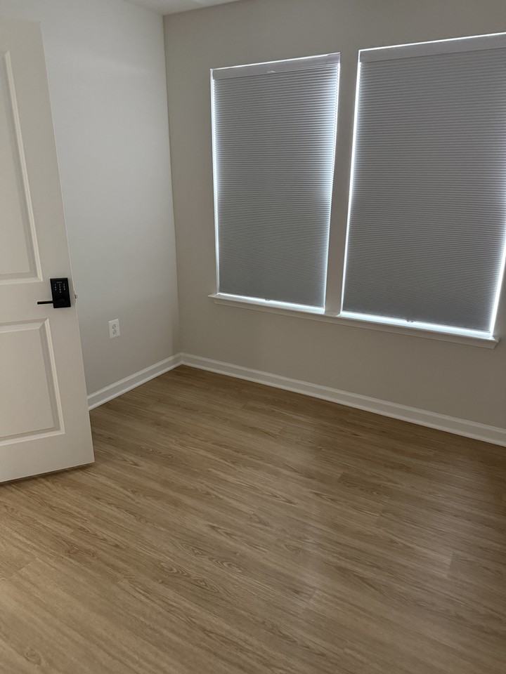 3406 Chester Aly - Photo 2 of 3