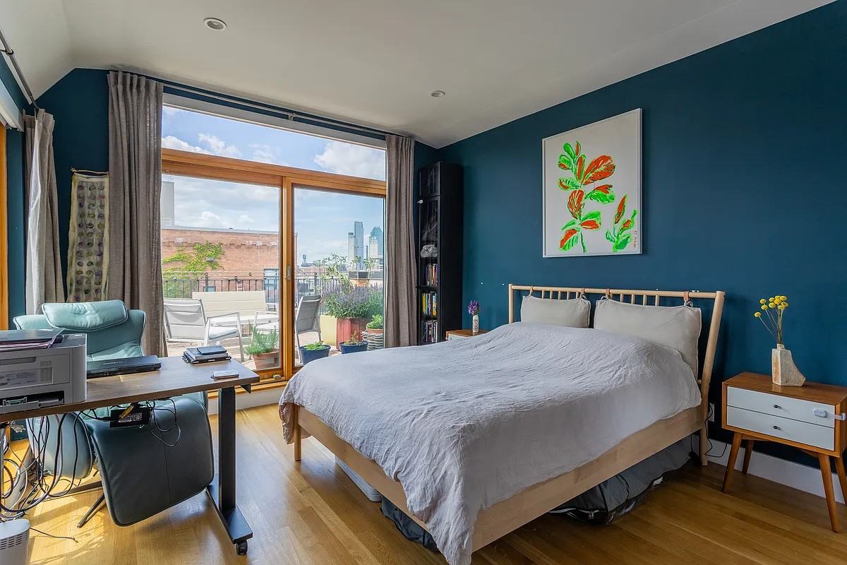 186 India St #7 - Photo 5 of 13