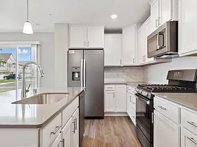 11022 Zest St Ne #E - Photo 6 of 11