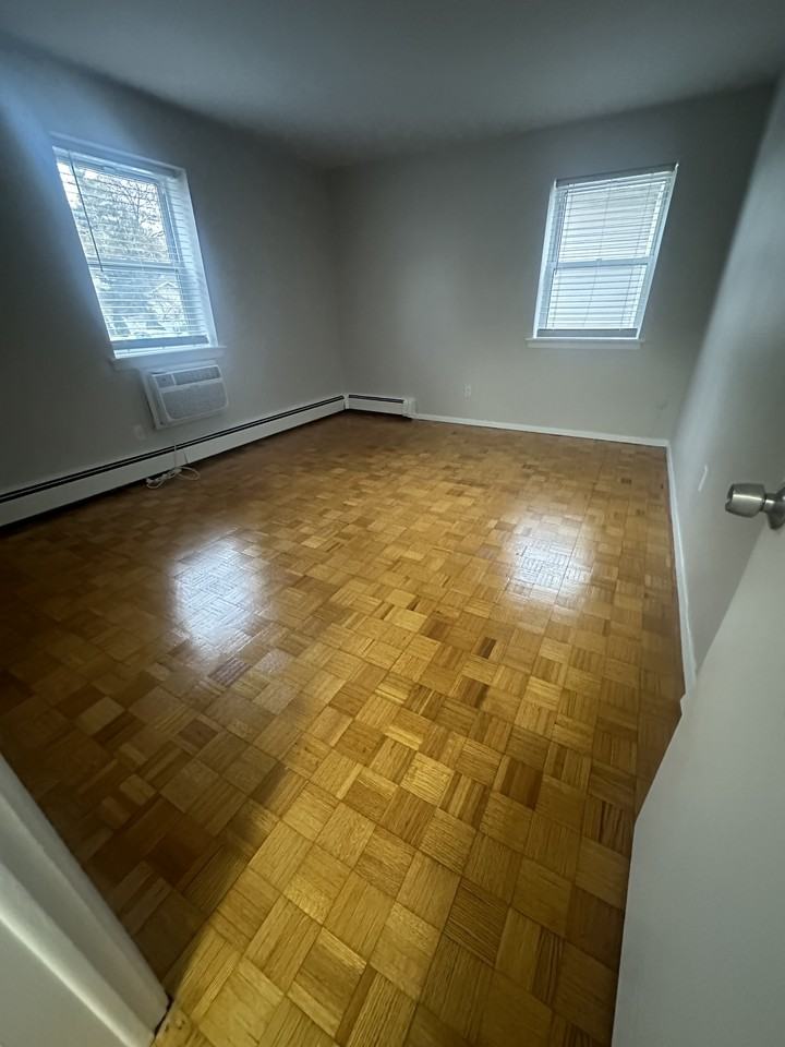 147 Main St #1E - Photo 5 of 11