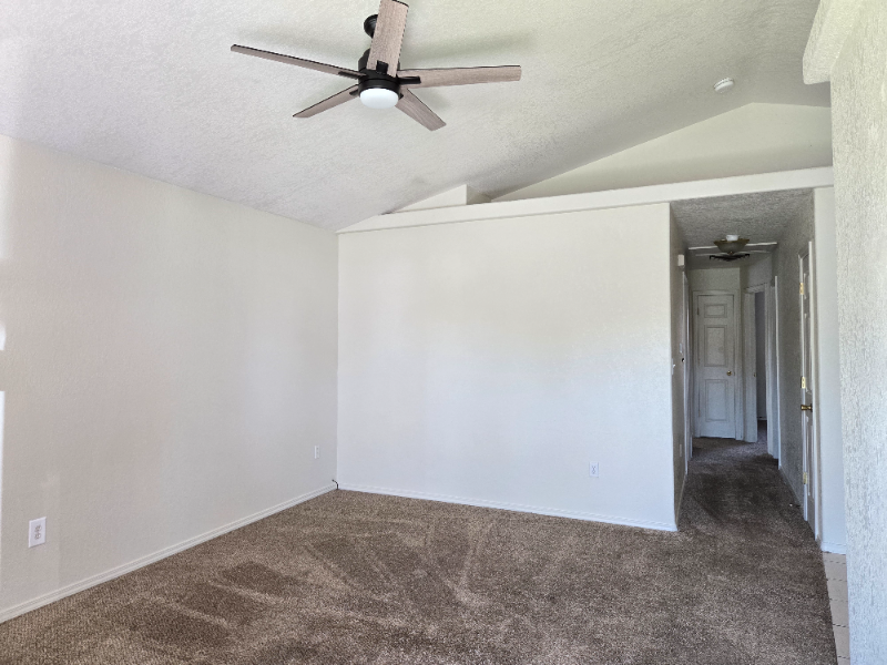 8 Plymouth Cir #2 - Photo 4 of 25