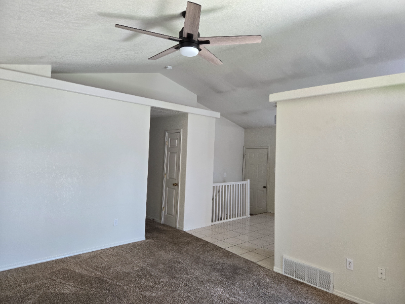 8 Plymouth Cir #2 - Photo 5 of 25