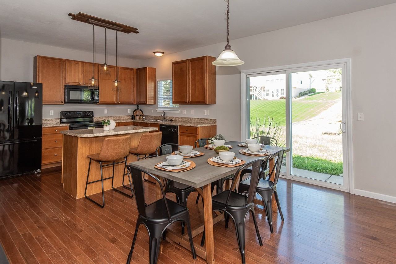 600 Wilmer Meadow Dr - Photo 2 of 25