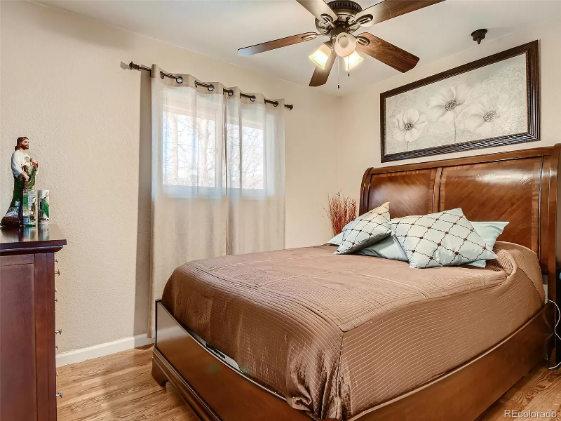 9147 Beechwood Dr - Photo 5 of 19