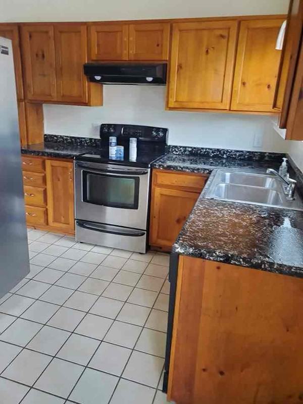 24 Lakeview Dr - Photo 2 of 5