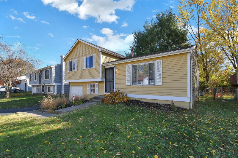 3102 Dewbourne Dr - Photo 2 of 25