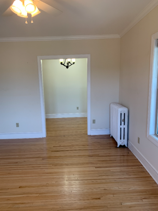 145 Chatsworth St S #207 - Photo 2 of 10