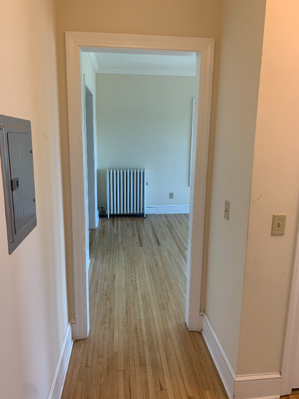 145 Chatsworth St S #207 - Photo 3 of 10