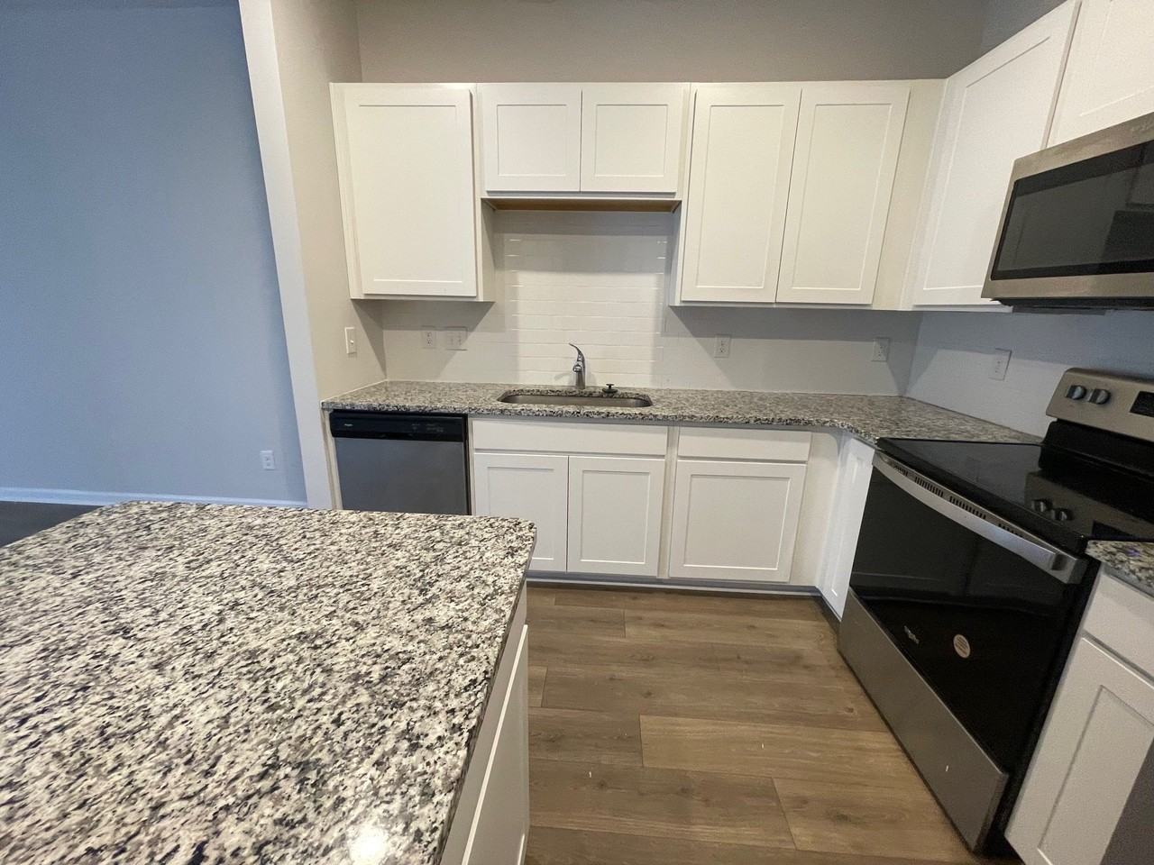 1202 Mason Dl - Photo 3 of 11