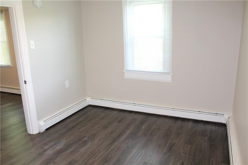 504 North Ave #3 - Photo 7 of 20