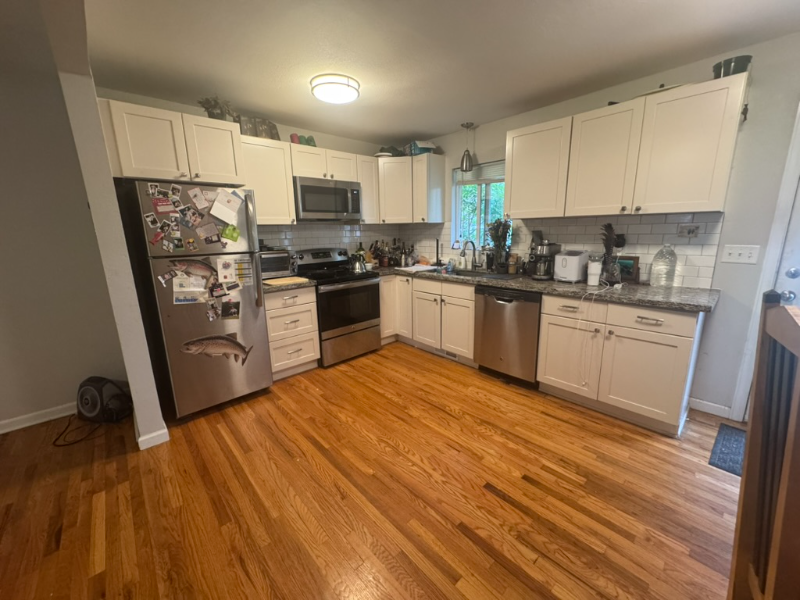 623 Colorado St - Photo 4 of 18