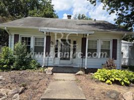 featured image of 1212 Robinson St