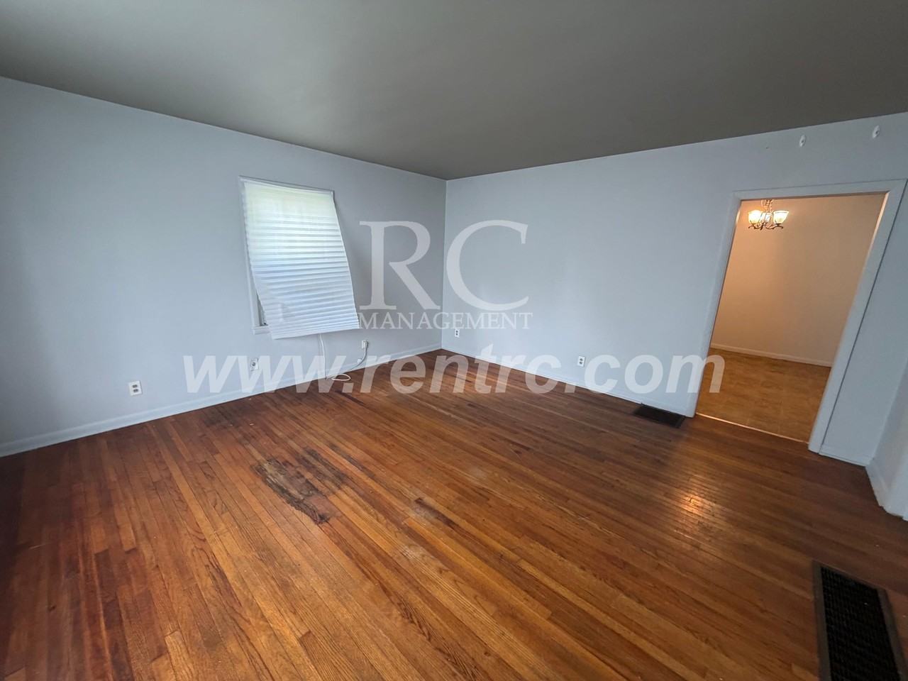629 Commercial St - Photo 6 of 13