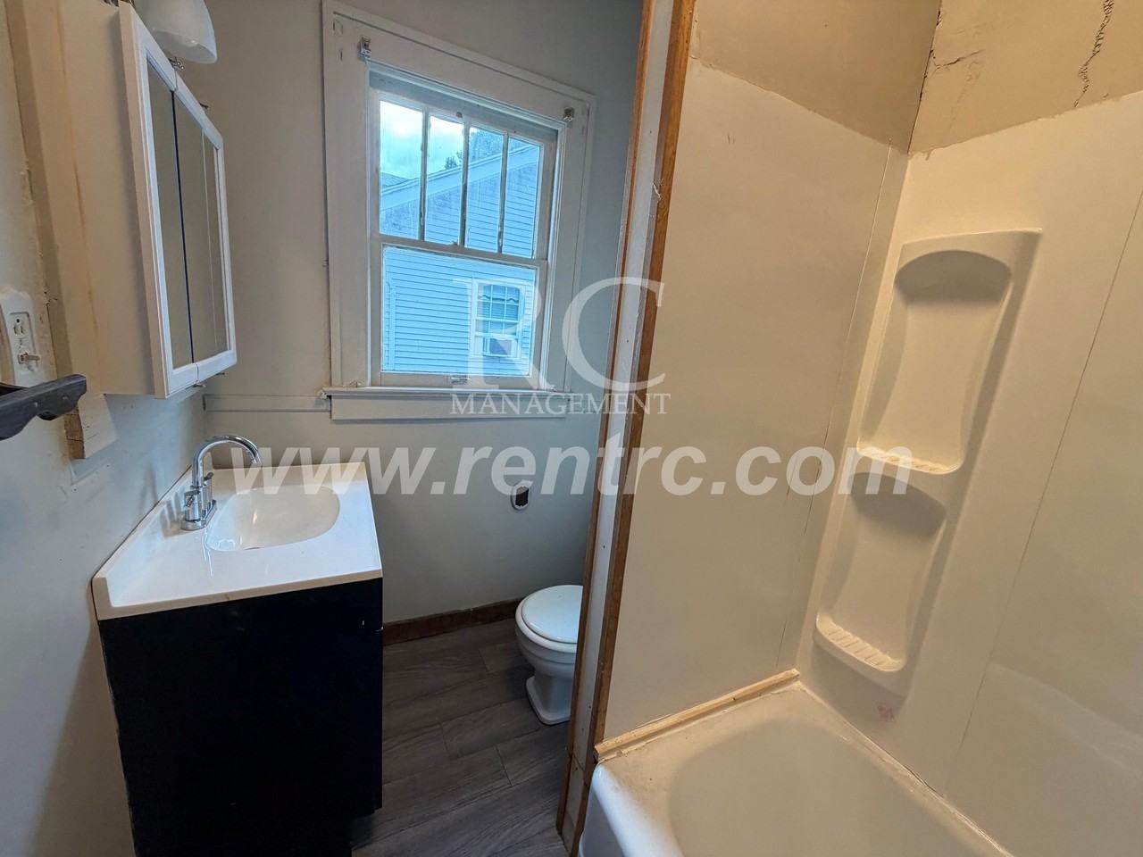 1210 Sherman St - Photo 4 of 16