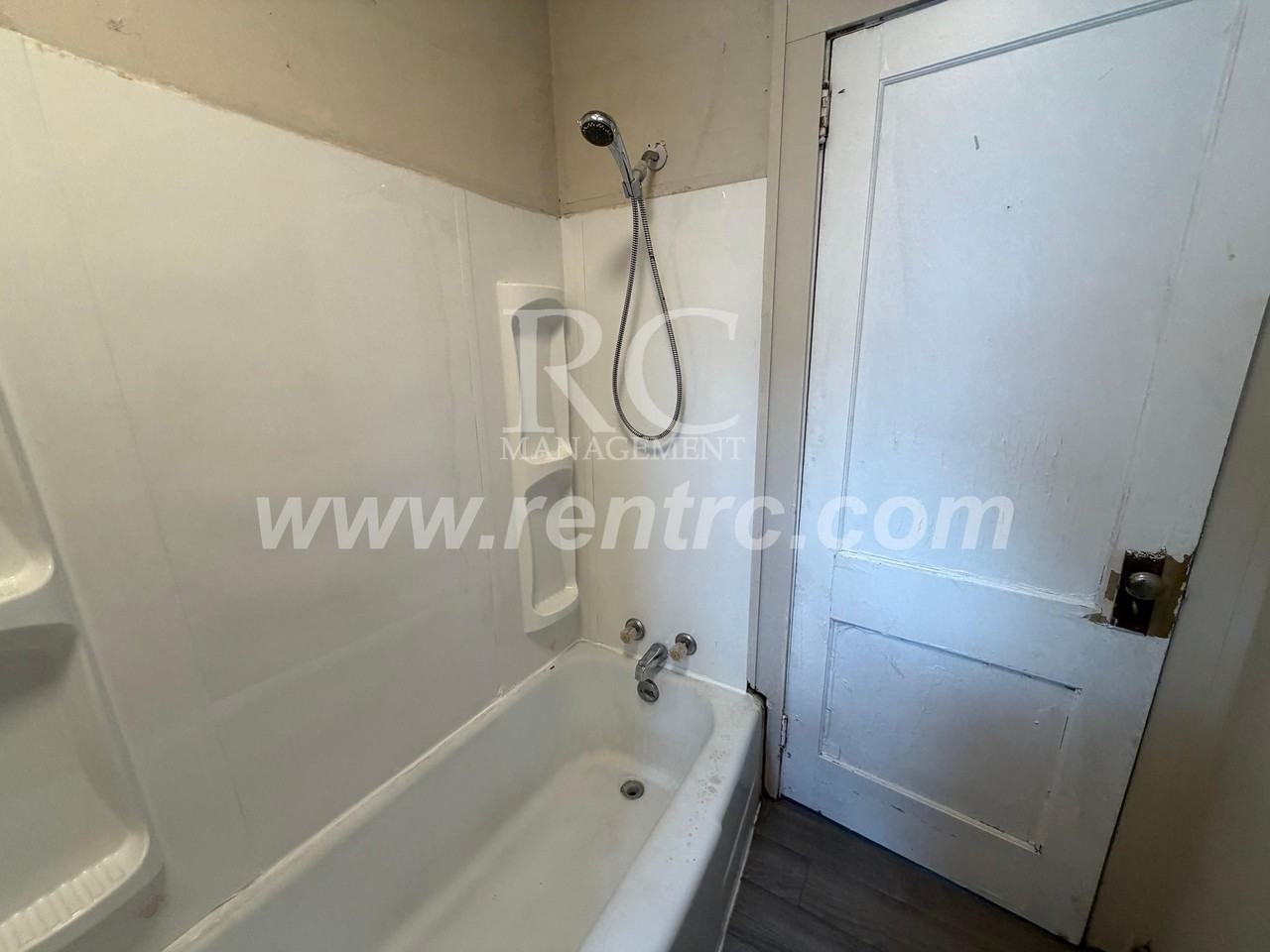 1210 Sherman St - Photo 5 of 16