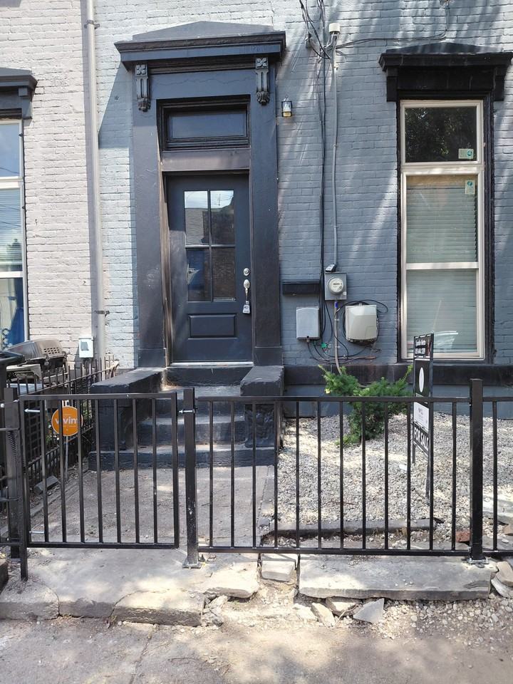 460 Dayton St - Photo 2 of 39