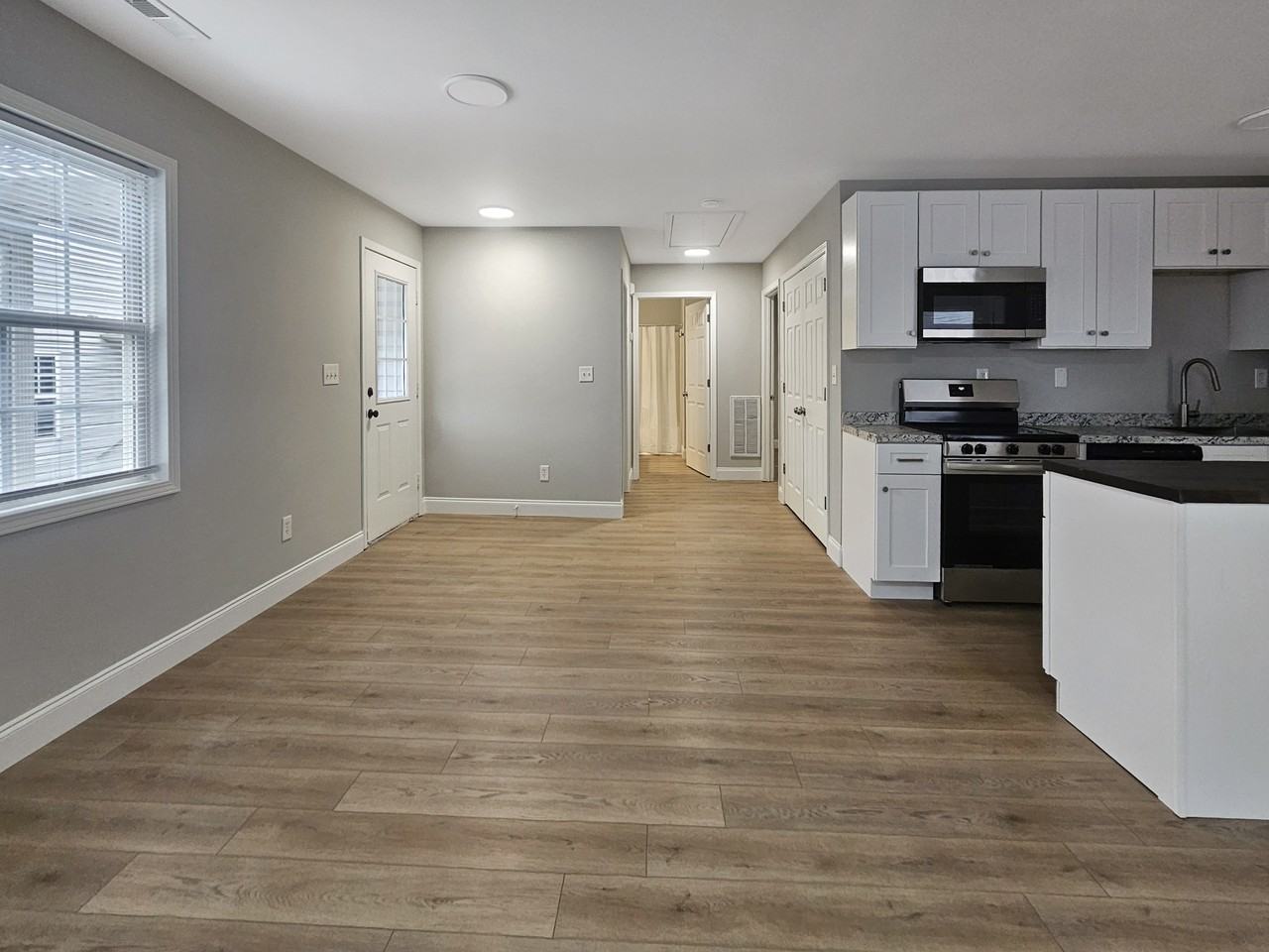 11 Paris Creek Ct - Photo 3 of 8