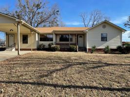 featured image of 3420 N 55th St