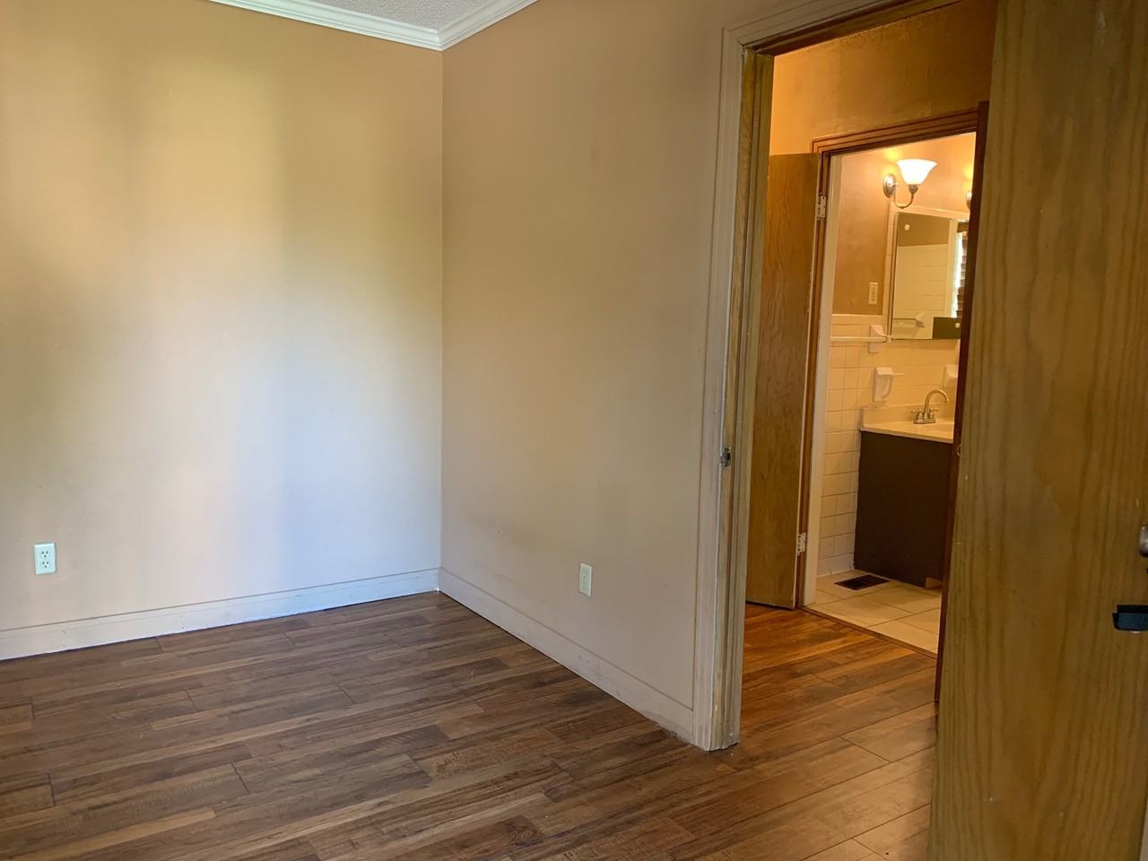 3420 N 55th St - Photo 3 of 42
