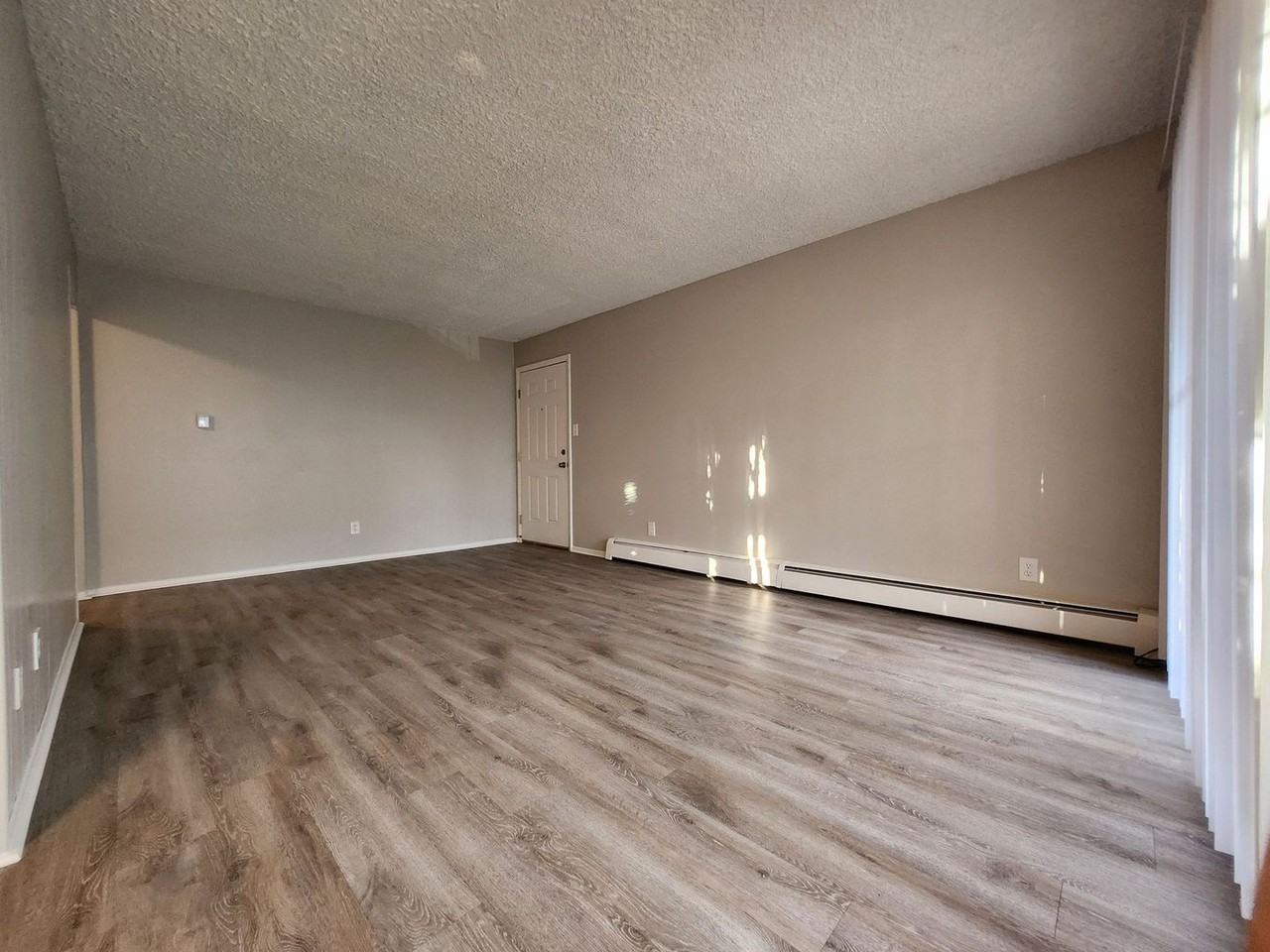 1505 E Kiowa St #102 - Photo 6 of 15