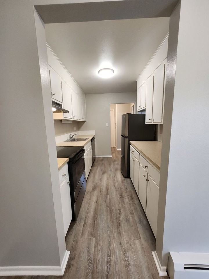 1505 E Kiowa St #102 - Photo 7 of 15