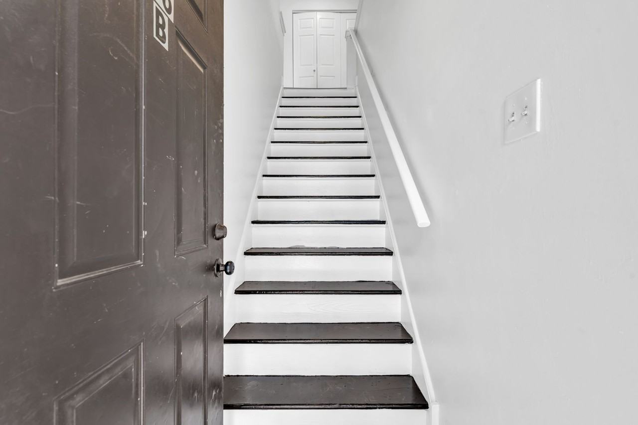 56 Hopewell Ln #B - Photo 7 of 20