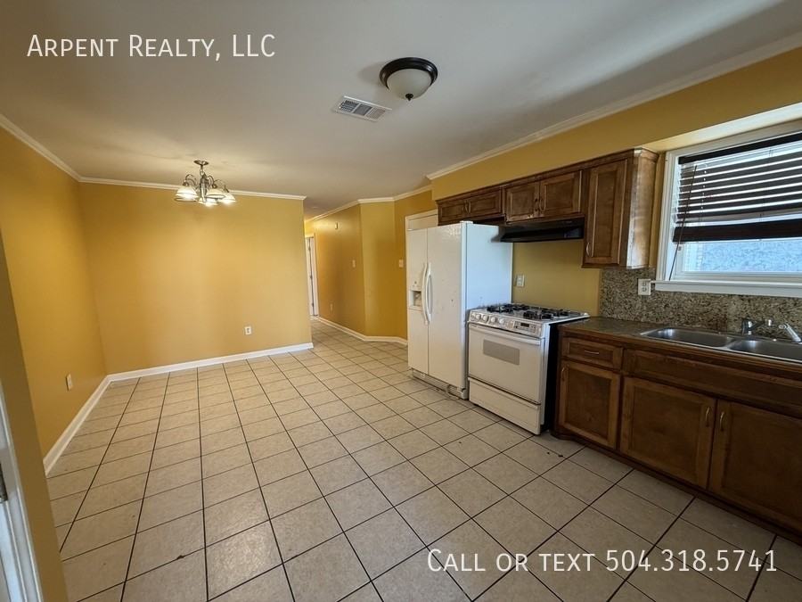 511 E Genie St #1 - Photo 5 of 13