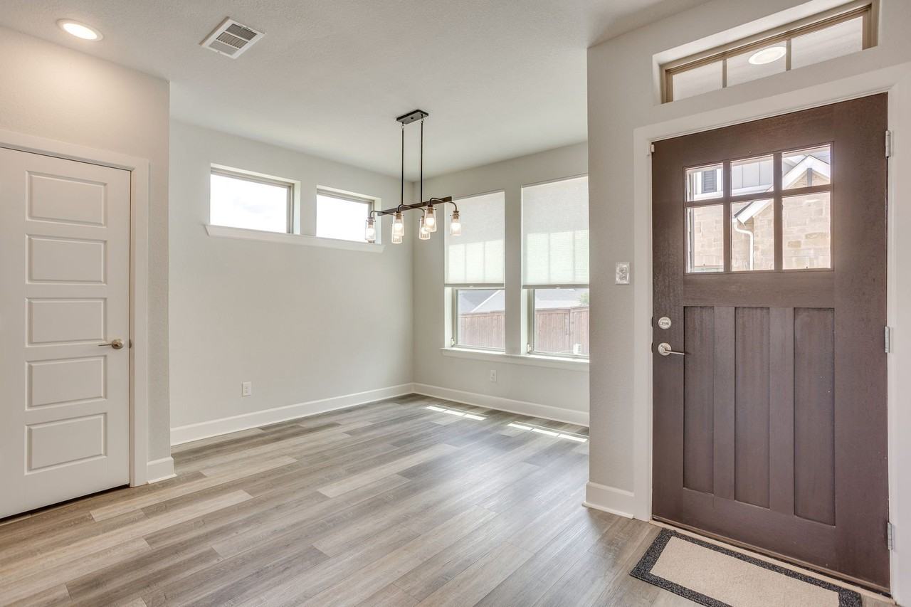 14228 Walsh Ave - Photo 3 of 21