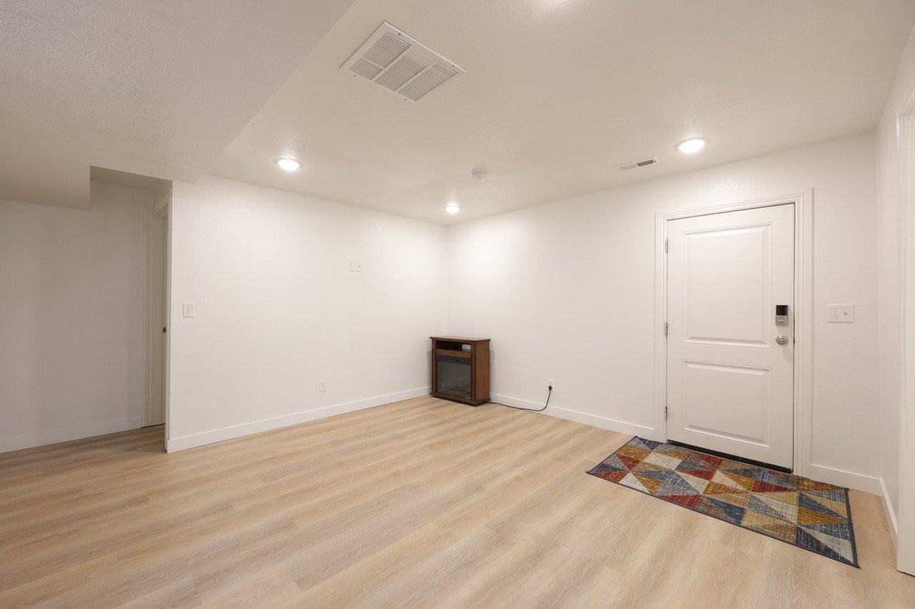 534 Firestone Dr #2 - Photo 5 of 9