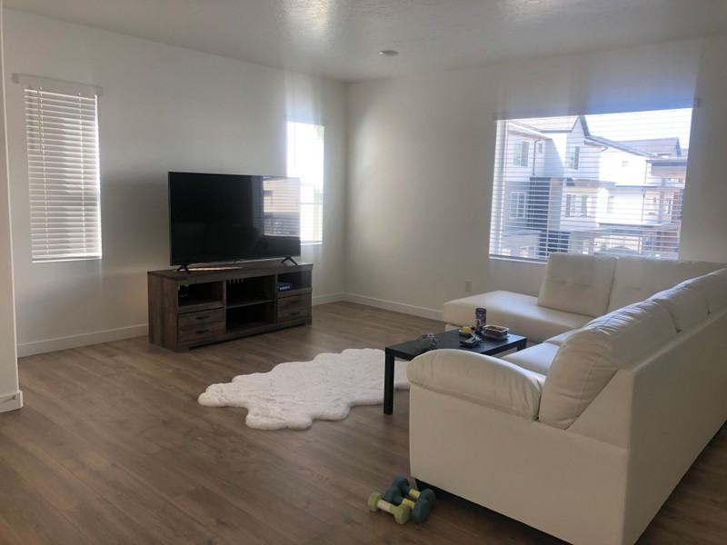 323 Sw - Photo 5 of 8