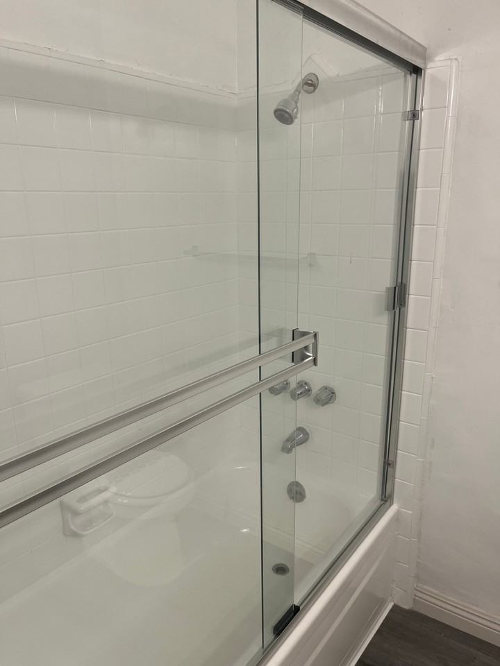 537 N El Molino Ave #22 - Photo 3 of 13