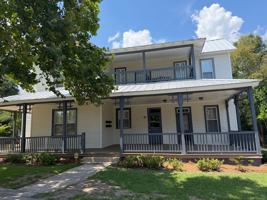 featured image of 2147 Richmond Ave #2