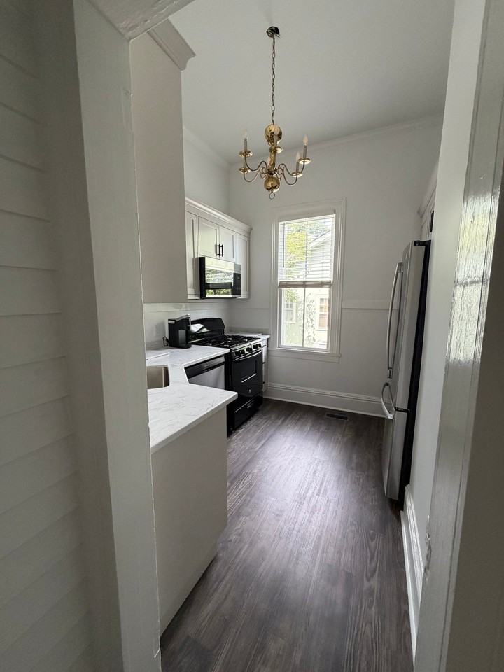 2147 Richmond Ave #2 - Photo 6 of 14