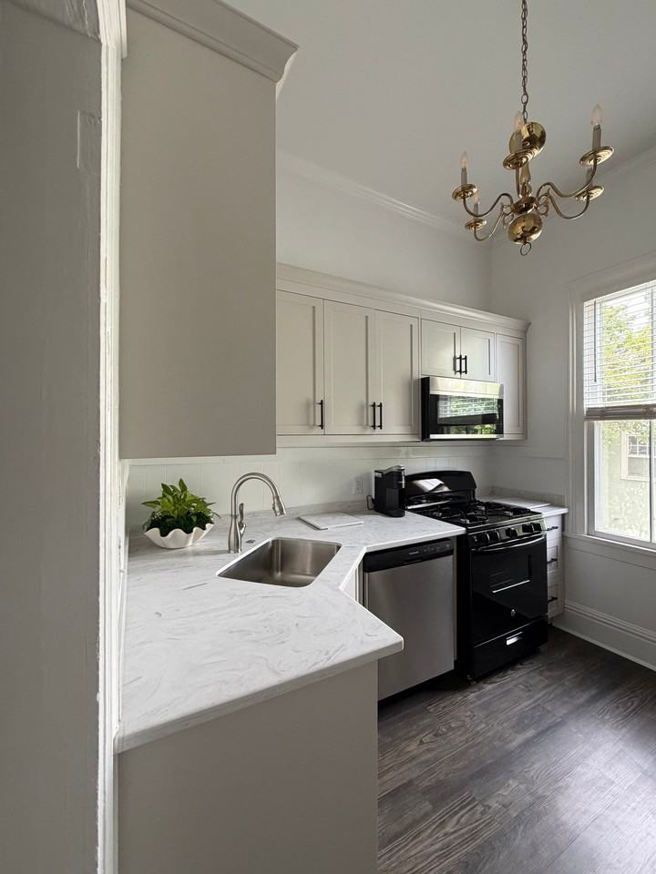 2147 Richmond Ave #2 - Photo 7 of 14
