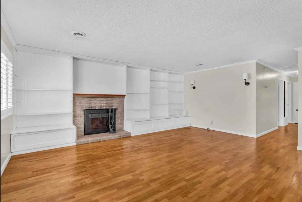 1425 Luxton St - Photo 3 of 6