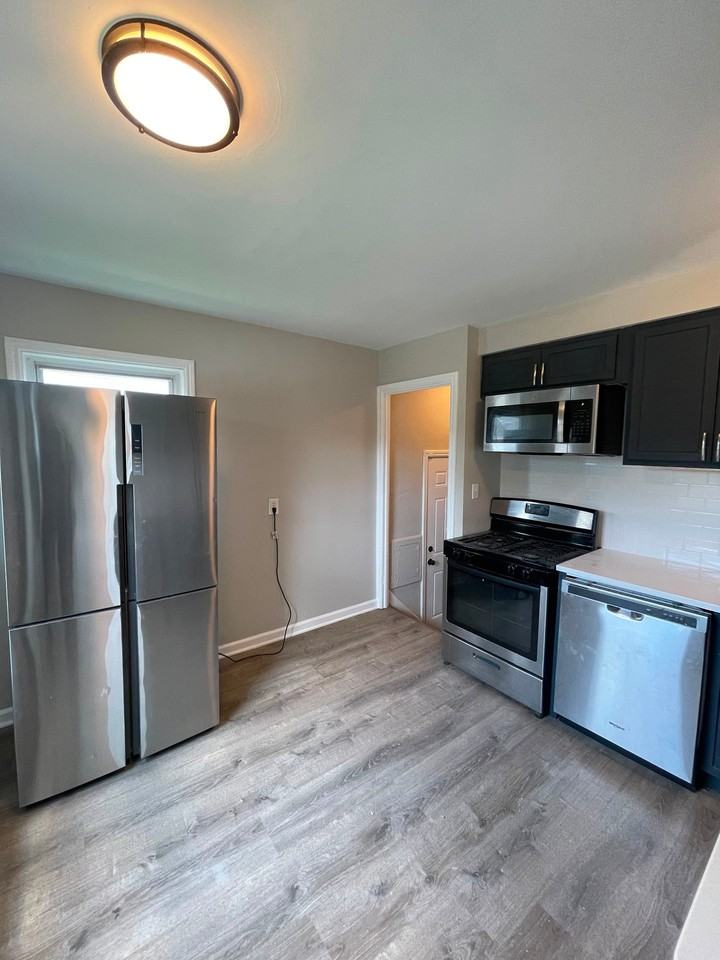 2910 Brookdale Ave - Photo 3 of 15
