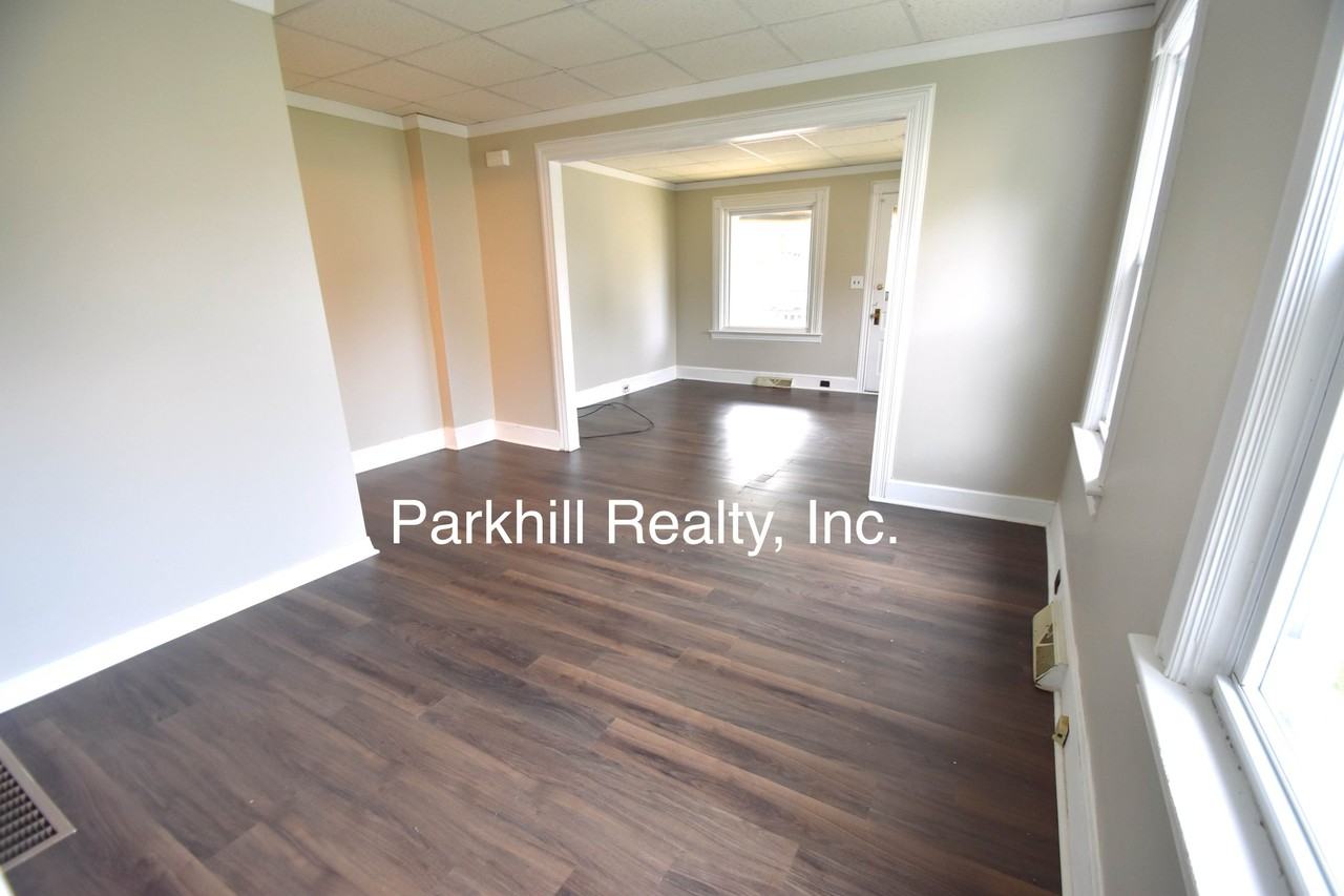 824 William St - Photo 3 of 12
