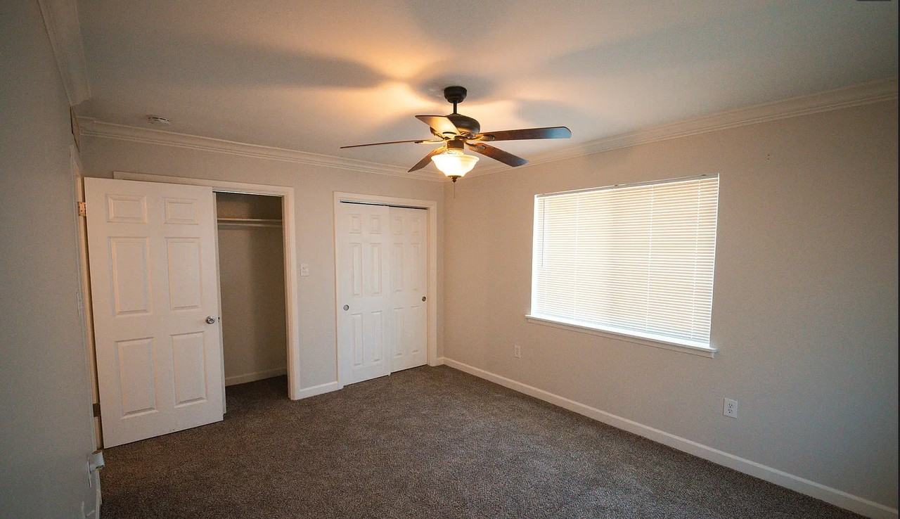 3140 W 8th St - Photo 4 of 13
