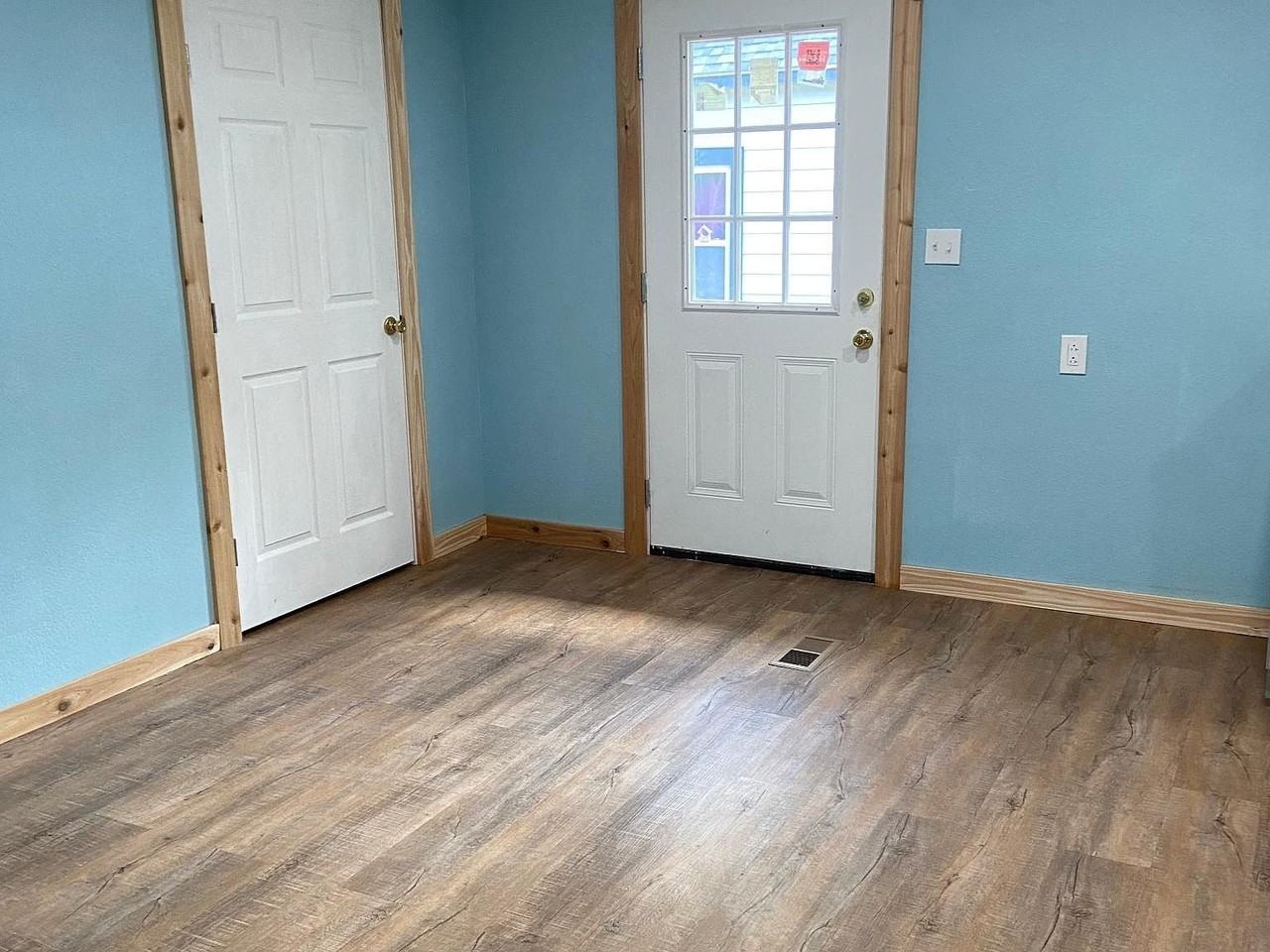 1214 E 2nd St - Photo 4 of 16