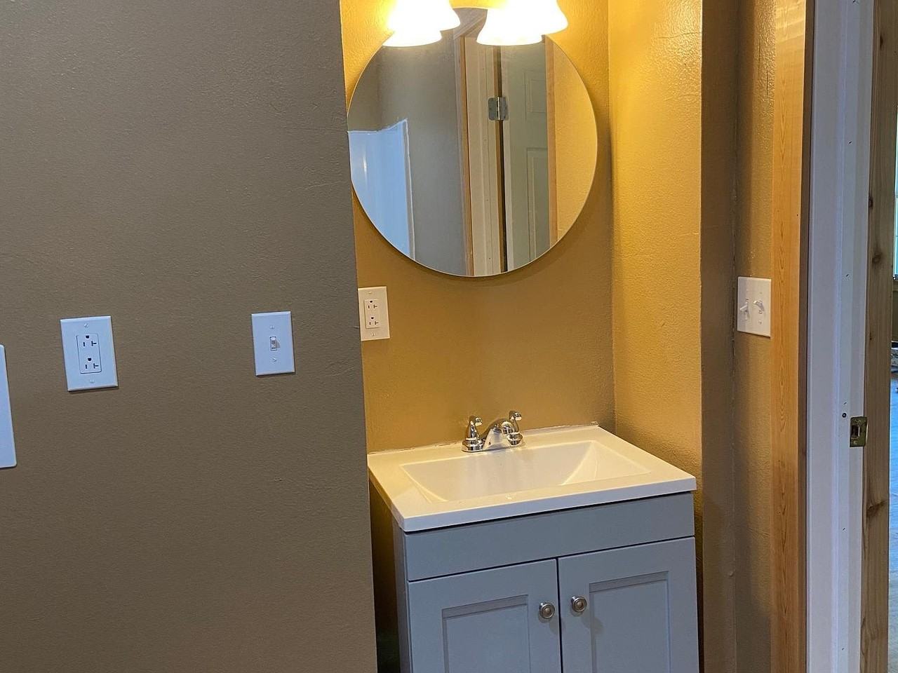 1214 E 2nd St - Photo 5 of 16