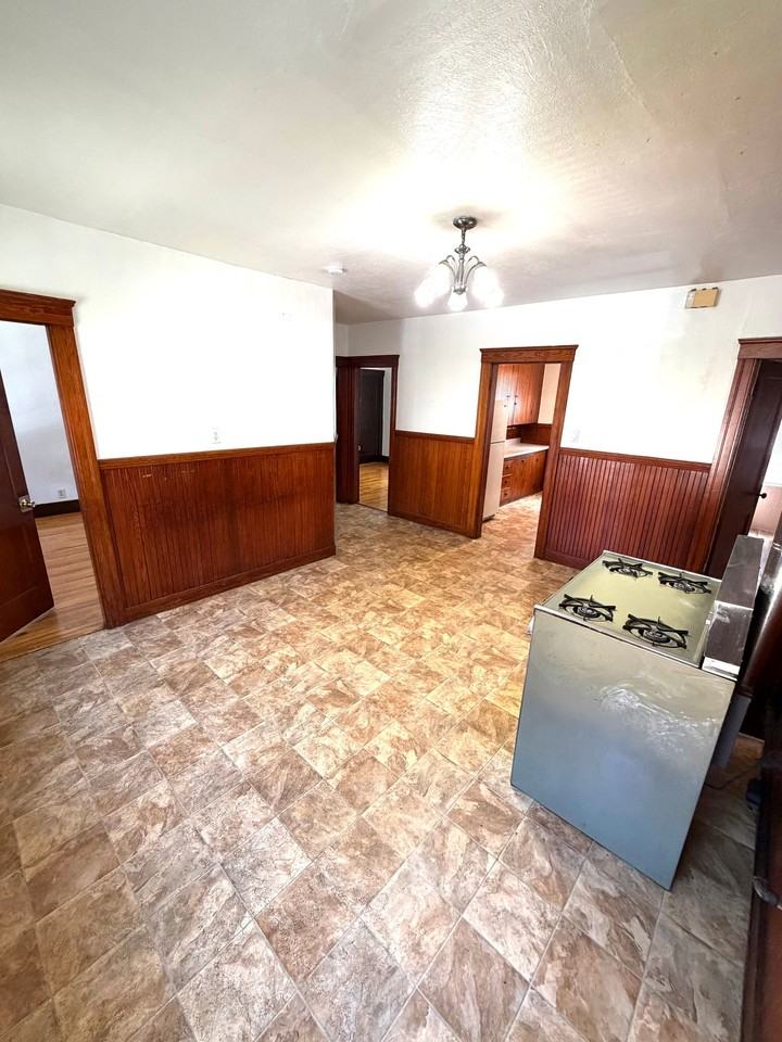 49/51 Houghton St #2 - Photo 5 of 13