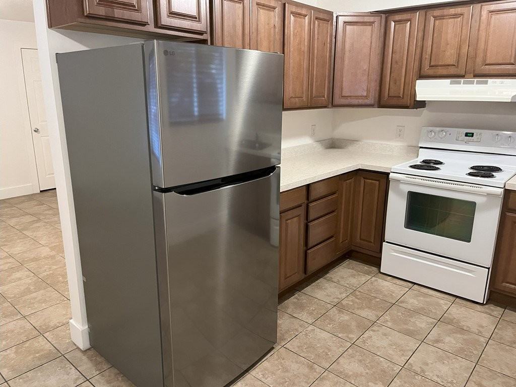 223 S Montgomery St #2 - Photo 3 of 14
