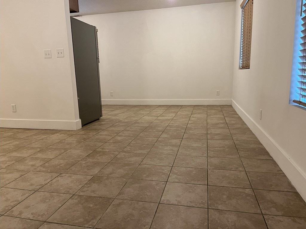 223 S Montgomery St #2 - Photo 6 of 14