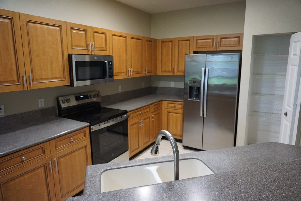 2030 Nassau Dr - Photo 2 of 19