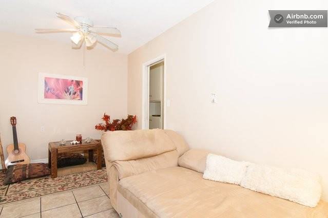 640 Elm Ave - Photo 7 of 10